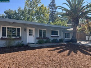 760 Rosewood Dr in Walnut Creek, CA - Building Photo - Building Photo