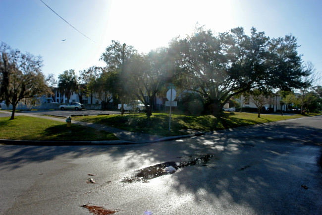 478 77th Ave N in St. Petersburg, FL - Building Photo - Building Photo