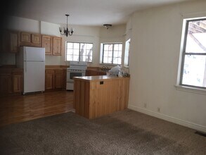 3174 Lindsey Loop, Unit Mother in Law Quarters - 1 Car Garage in Flagstaff, AZ - Building Photo - Building Photo