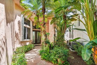 7081 Mallorca Crescent in Boca Raton, FL - Building Photo - Building Photo