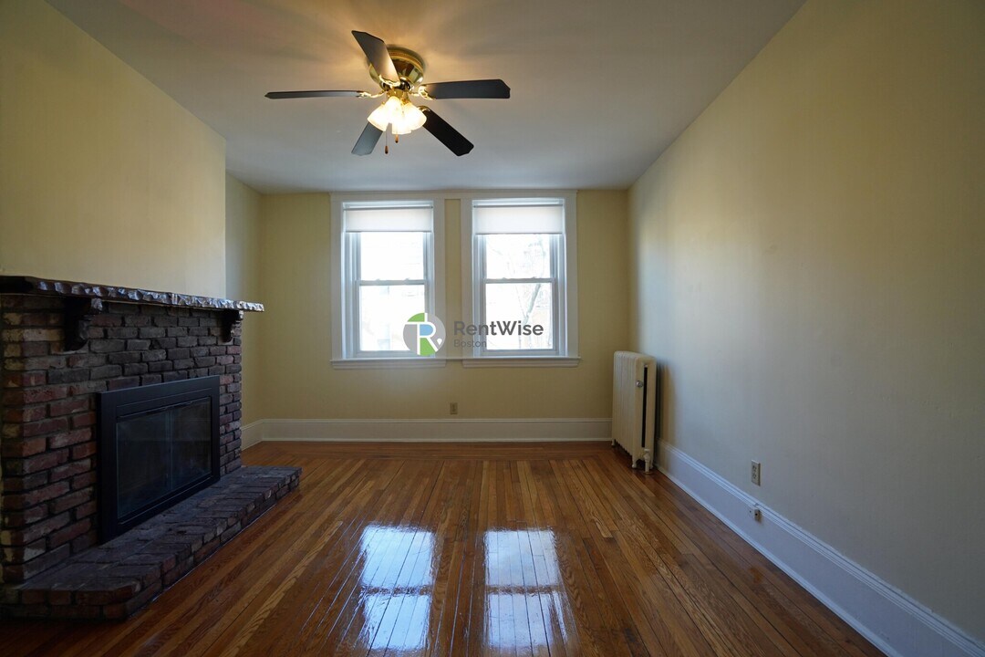 146 Chiswick Rd in Boston, MA - Foto de edificio