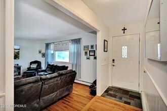 855 Derry Dr in Toms River, NJ - Building Photo - Building Photo