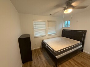 Room in Duplex on S Alston Ave in Durham, NC - Building Photo - Building Photo
