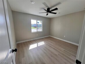 4102 SE 19th Pl in Cape Coral, FL - Foto de edificio - Building Photo