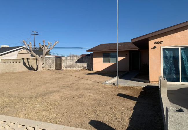 20917 California City Blvd in California City, CA - Building Photo - Building Photo