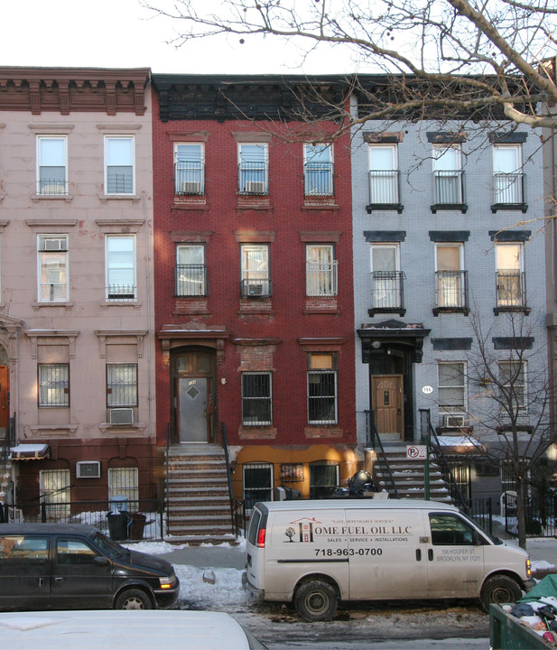 198 Hooper St in Brooklyn, NY - Foto de edificio