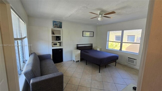 90 Isle of Venice Dr in Fort Lauderdale, FL - Building Photo - Building Photo