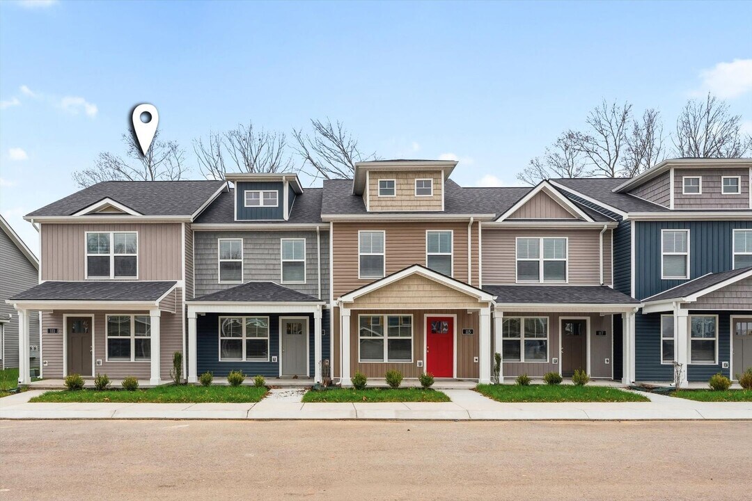 111 Quarry Pt Dr in Clarksville, TN - Building Photo