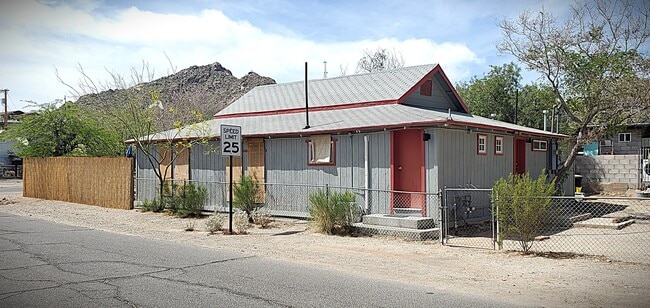 900 W Rocalla Ave, Unit 900 Rocalla in Ajo, AZ - Building Photo - Building Photo