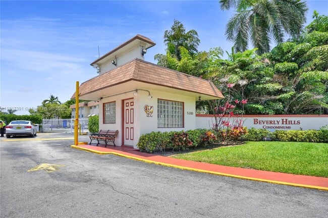 property at 5300 Washington St