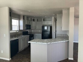 19225 N Cave Creek Rd in Phoenix, AZ - Building Photo