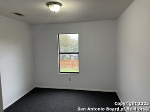 2007 Wyoming St in San Antonio, TX - Building Photo - Building Photo