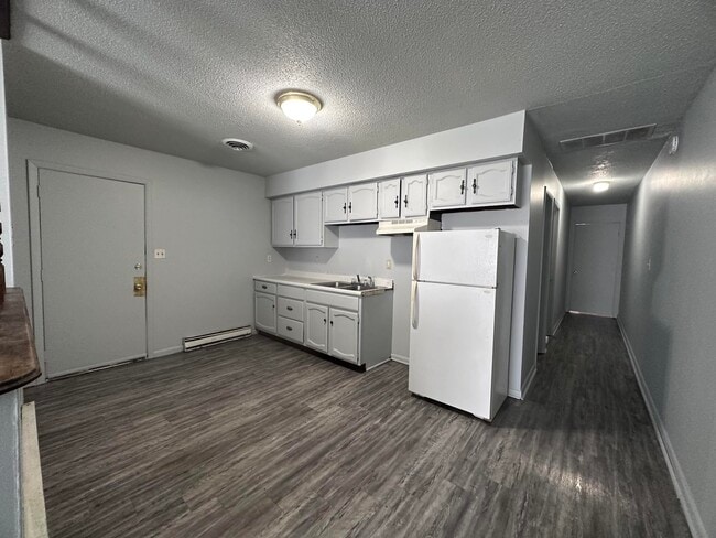 1214.5 James in Danville, IL - Building Photo - Building Photo