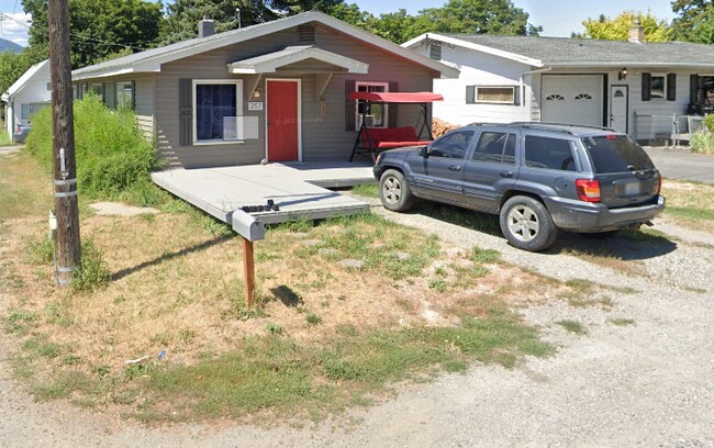 257 N Cedar St in Colville, WA - Building Photo - Building Photo