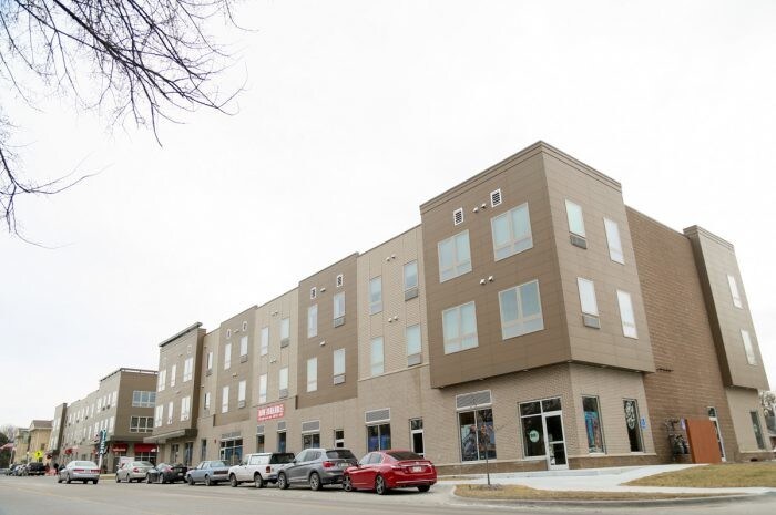35 East Apartments in Lincoln, NE - Foto de edificio