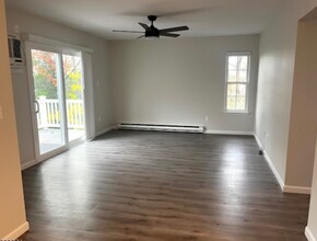 8 Larkspur Ct, Unit 8 Larkspur Ct in Bedminster, NJ - Building Photo - Building Photo