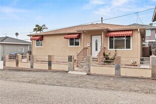 126 Capistrano Ave in Pismo Beach, CA - Building Photo
