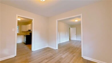 2744 Fairlane Dr SE in Atlanta, GA - Building Photo - Building Photo