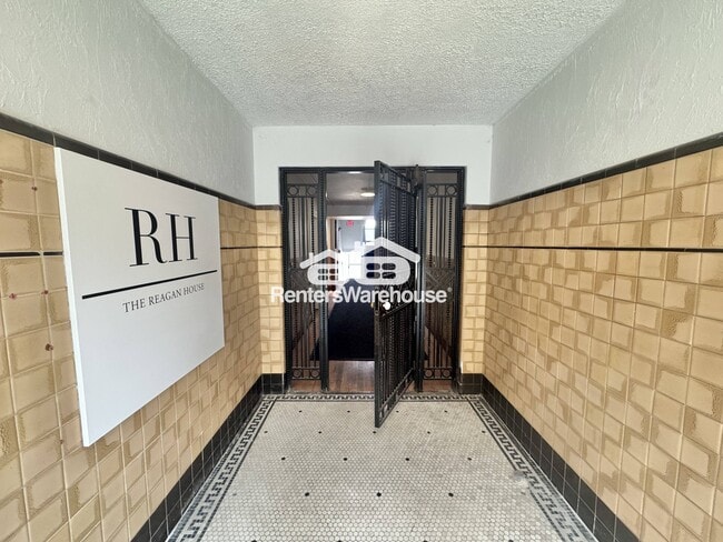 property at 2815 Grand Ave