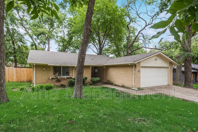 4 Eastlane Pl in Plano, TX - Building Photo - Building Photo