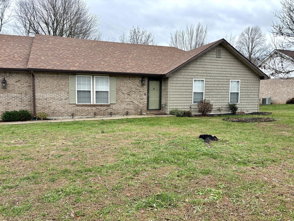 125 Ridgewood Dr in Somerset, KY - Building Photo