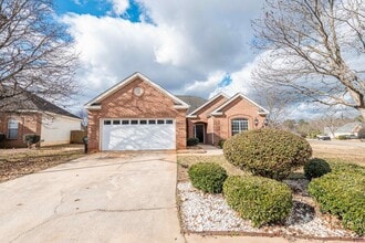 100 Oldfield Ct in Centerville, GA - Building Photo - Building Photo