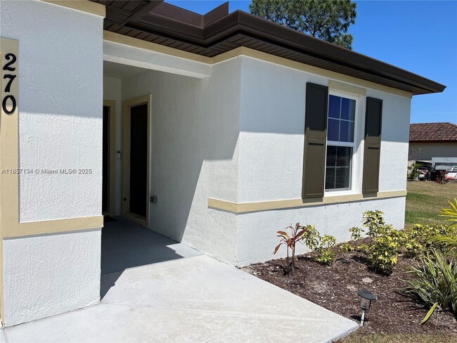 270 SW Tulip Blvd