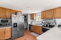 260 Waters Rd photo'