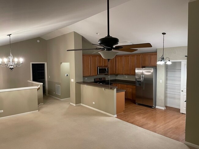 2440 Emily Ln in Elgin, IL - Building Photo - Building Photo