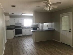 7760 Flint Ridge Rd in Mobile, AL - Building Photo - Building Photo