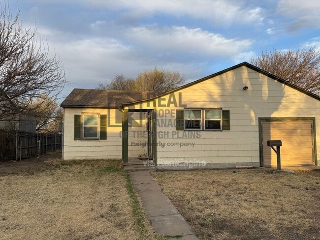 103 Caliche St in Borger, TX - Building Photo - Building Photo