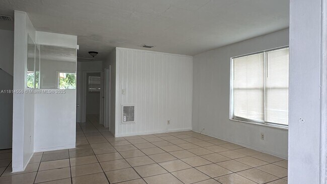 2880 NW 12th Ct in Fort Lauderdale, FL - Building Photo - Building Photo