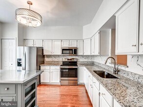 29 Tenby Ct in Lutherville Timonium, MD - Building Photo - Building Photo