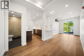 153 Main St E in Milton, ON - Building Photo - Building Photo