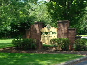 Peppertree in Niles, OH - Foto de edificio - Building Photo