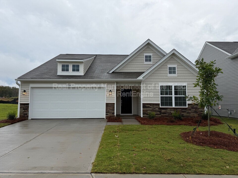 1784 Mallard Dr in Kernersville, NC - Building Photo