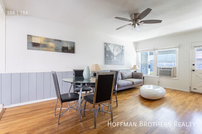 12423 1/2 Chandler Blvd in Los Angeles, CA - Building Photo - Building Photo