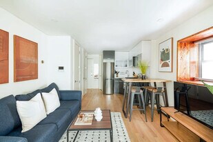 244 E 75th St in New York, NY - Building Photo