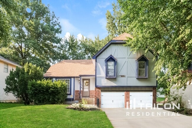 property at 817 E Layton Dr