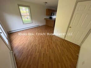 13 River Village Dr in Milford, ME - Building Photo - Building Photo