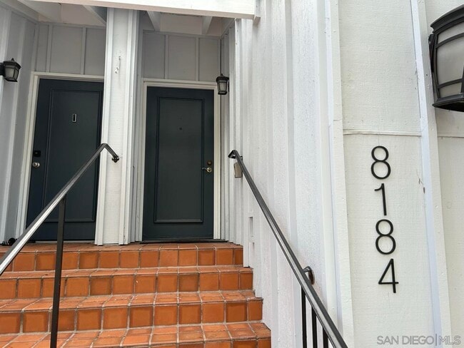 8184 Caminito Sonoma in San Diego, CA - Building Photo - Building Photo