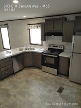993 E Michigan Ave in Battle Creek, MI - Building Photo - Building Photo