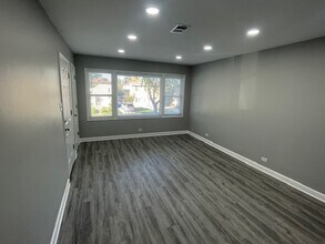 432 Hickory St in Chicago Heights, IL - Building Photo - Building Photo