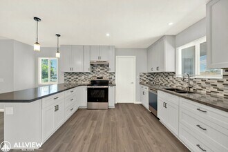 970 Chestnut Dr in Escondido, CA - Building Photo - Building Photo