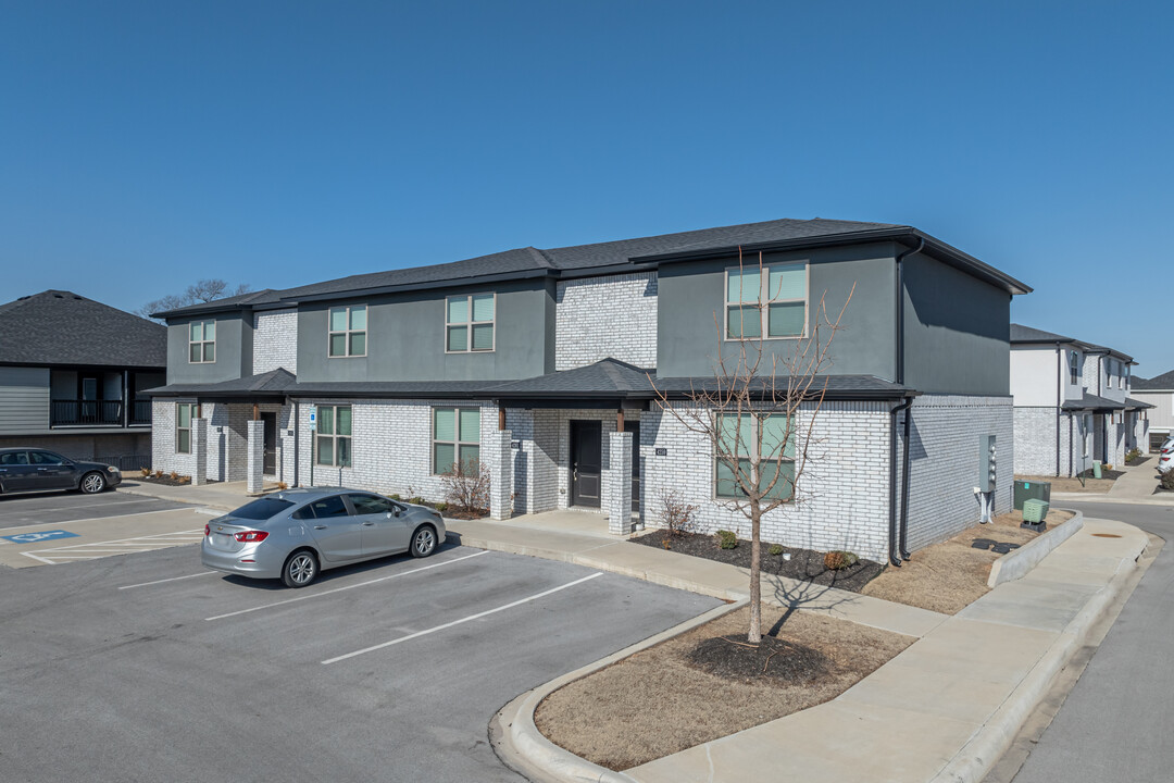 Rupple Townhomes in Fayetteville, AR - Building Photo