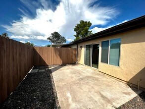 660 S Pantano Rd in Tucson, AZ - Building Photo - Building Photo