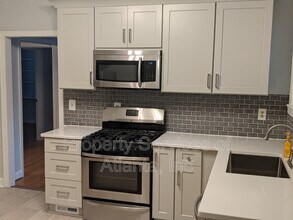 2331 N Decatur Rd in Decatur, GA - Building Photo - Building Photo