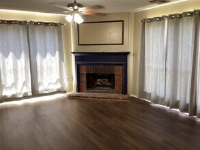 2038 Greenwest Dr in Missouri City, TX - Building Photo - Building Photo