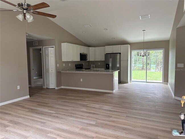 14658 SE 112th Pl in Ocklawaha, FL - Building Photo - Building Photo