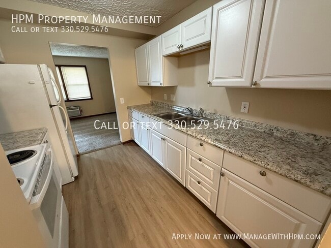 2341 Ansley St in Alliance, OH - Building Photo - Building Photo